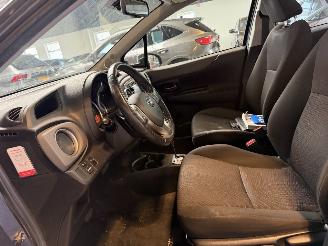 Toyota Yaris 1.3 VVT-i Dynamic picture 17