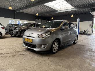 Unfallwagen Mitsubishi Space-star 1.0 Bright 100.000 NAP! 2015/9