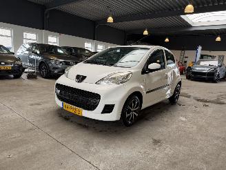 Avarii autoturisme Peugeot 107 1.0-12V Millesim 200 2011/3