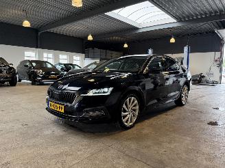Damaged car Skoda Octavia 1.5 TSI First Edition 2021/4