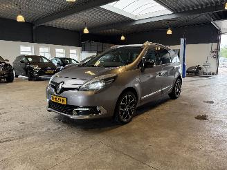 Damaged car Renault Grand-scenic 1.5 dCi Bose Automaat! 2015/3