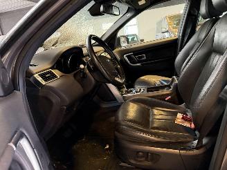 Land Rover Discovery Sport 2.0 TD4 HSE Luxury picture 14
