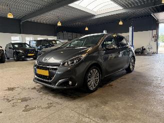 škoda osobní automobily Peugeot 208 1.2 PureTech Allure 1e Eigenaar! 2017/4