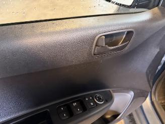 Hyundai I-10 1.0i picture 18
