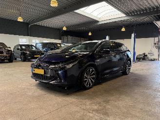 Vaurioauto  passenger cars Toyota Corolla Touring Sports 1.8 Hybrid 2021/10