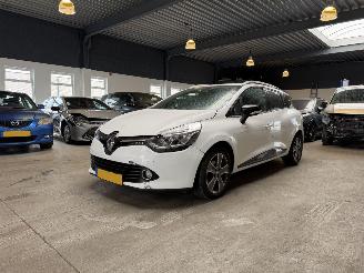 Damaged car Renault Clio 0.9 TCe Night&Day 2014/8