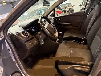 Renault Clio Estate 0.9 TCe Night&Day picture 16