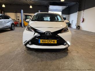 Toyota Aygo 1.0 VVT-i x-wave picture 10