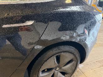 Tesla Model 3 Long Range Dual Motor AWD picture 11