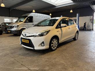 uszkodzony samochody osobowe Toyota Yaris 1.5 Hybrid 2014/3