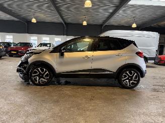 Renault Captur 1.2 TCe 120 EDC picture 2