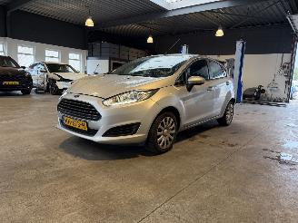 Schadeauto Ford Fiesta 1.0 Style 2015/10