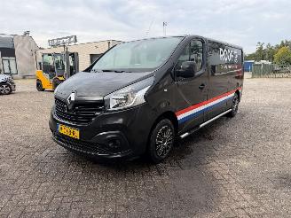 Vaurioauto  passenger cars Renault Trafic 1.6 dCi T29 L2H1 DC Formula Edition 2018/6