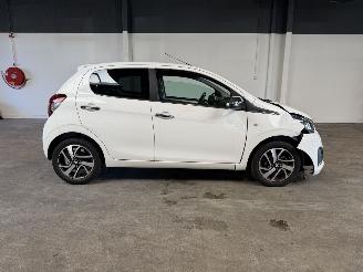 Peugeot 108 1.0 e-VTi Allure picture 6