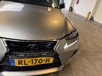 Lexus IS 300h Hybrid Sp. Ed. picture 12