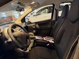 Peugeot 107 1.0 Active picture 18