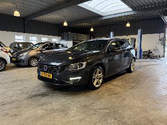 Volvo V-60 2.4 D6 AWD Plug-In Hybrid Summum picture 1