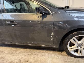 Volvo V-60 2.4 D6 AWD Plug-In Hybrid Summum picture 13