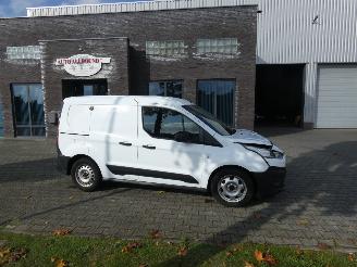 skadebil bedrijf Ford Transit Connect 1.5 ECOBL. L1 AMB. 2019/8