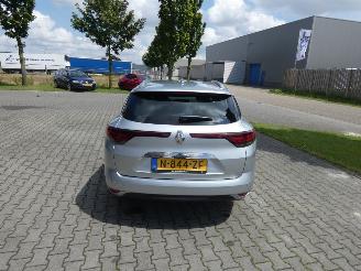 Renault Mégane ESTATE 1.3 TCE INTENS picture 4