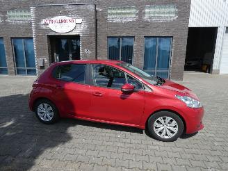  Peugeot 208 1.2 PT Blue Lease 2015/4