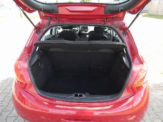 Peugeot 208 1.2 PT Blue Lease picture 5