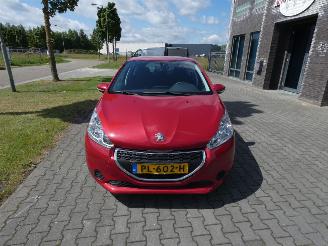 Peugeot 208 1.2 PT Blue Lease picture 9