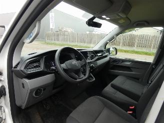 Volkswagen Transporter 2.0 TDI L2H3 Comfortline picture 10