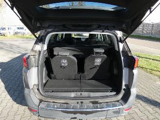 Peugeot 5008 1.2 PureTech GT-Line 1ste eigenaar dealer onderhouden!!! picture 5