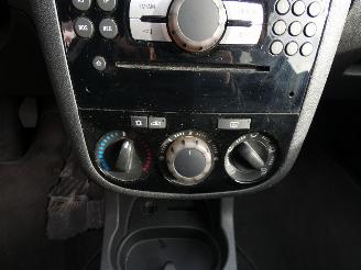 Opel Corsa 1.2-16V 111 Edition picture 17