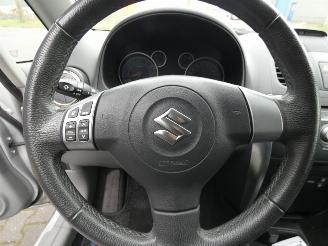 Suzuki SX4 1.6 Exclusive picture 16