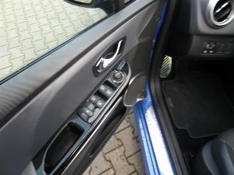 Renault Clio Estate 1.2 GT picture 11