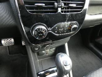 Renault Clio Estate 1.2 GT picture 15