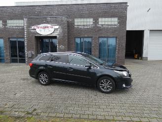 Vaurioauto  passenger cars Toyota Avensis Wagon 1.8 VVTi Business 2014/4