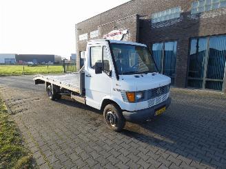 Mercedes  410D Oprijwagen schadevrij! picture 2