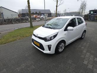 Kia Picanto 1.0 CVVT ComfortPlusLine Navigator picture 8