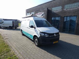 Volkswagen Transporter 2.0 TDI L2H2 Highl. picture 2
