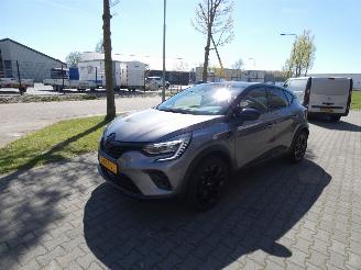 Renault Captur 1.6 E-Tech Hybrid 145 SL Rive Gauche picture 8