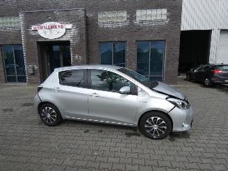 Auto incidentate Toyota Yaris 1.5 Full Hybrid Asp 2012/6
