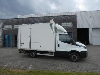 skadebil bedrijf Iveco Daily 35S15 2.3 345 2015/9