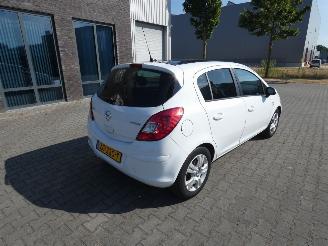 Opel Corsa 1.2 EcoF. Selection Pano picture 3