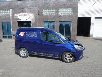 Vaurioauto  commercial vehicles Ford Transit Courier Van 1.5 TDCI Limited Duratorq S&S 2019/3