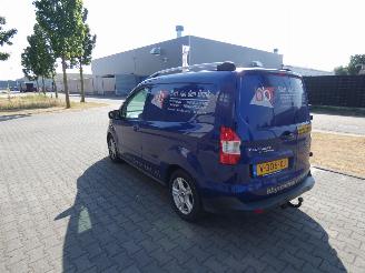 Ford Transit Courier Van 1.5 TDCI Limited Duratorq S&S picture 7