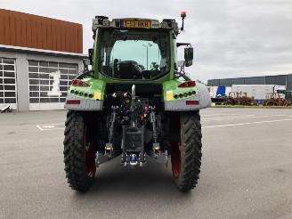 Fendt  516 Vario mit frontlader picture 3