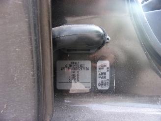 Renault Clio III (BR/CR) Hatchback 1.2 16V 75 (D4F-740(D4F-D7)) [55kW] picture 8