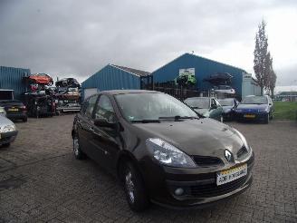 Renault Clio III (BR/CR) Hatchback 1.2 16V 75 (D4F-740(D4F-D7)) [55kW] picture 2