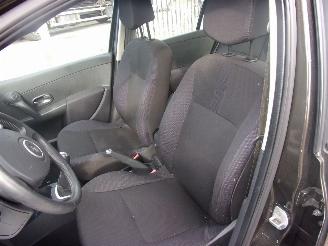 Renault Clio III (BR/CR) Hatchback 1.2 16V 75 (D4F-740(D4F-D7)) [55kW] picture 5