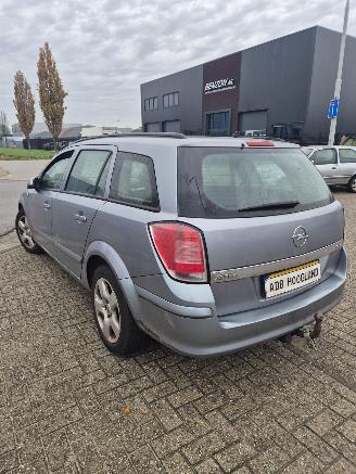 Opel Astra H SW (L35) Combi 1.6 16V Twinport (Z16XEP(Euro 4)) [77kW] picture 5