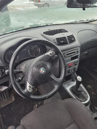 Alfa Romeo 147 (937) Hatchback 2.0 Twin Spark 16V (AR32.310) [110kW] 5-BAK picture 7