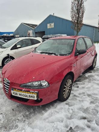 Alfa Romeo 147 (937) Hatchback 2.0 Twin Spark 16V (AR32.310) [110kW] 5-BAK picture 2